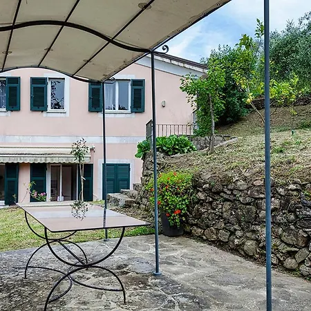 וילה Typical Renovated House With Sea Views *